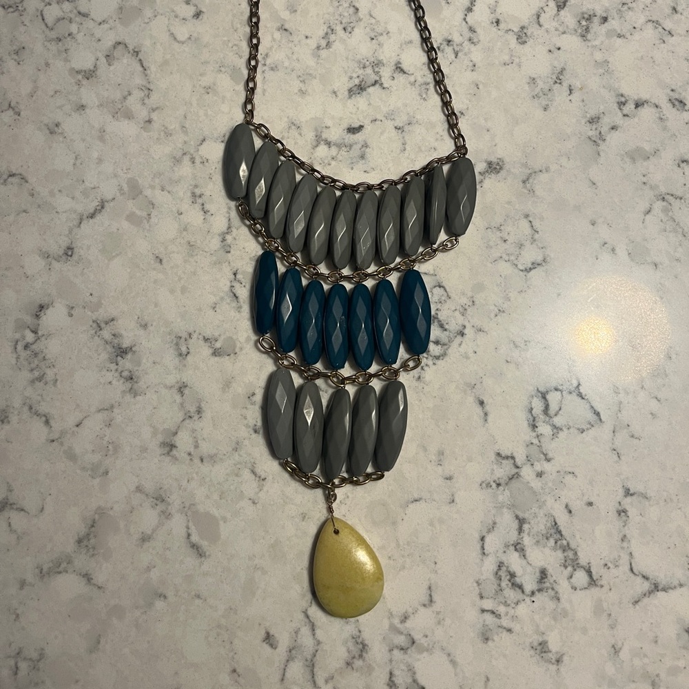 Chic Gray and Blue Beaded Necklace